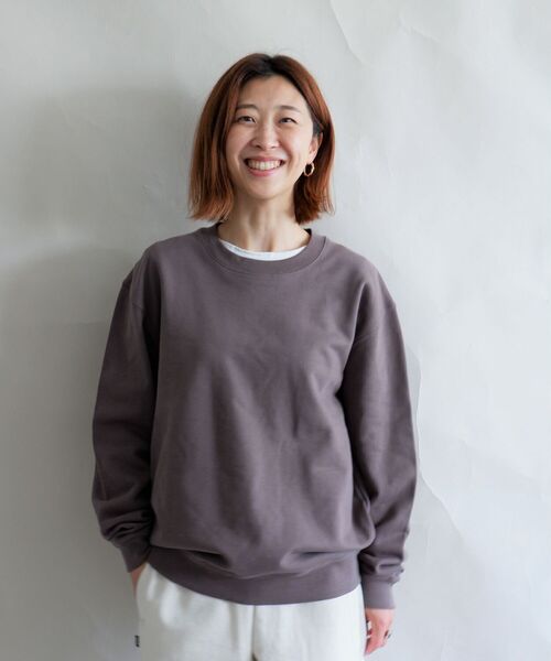 MANASTASH（マナスタッシュ）の「MANASTASH/マナスタッシュ　W's SWEAT BACK LOGO　ウィメンズ　スウェット　バックロゴ（スウェット・レディース・ナチュラル/サンドベージュ/チャコールグレー/パープル・MEDIUM）」の7枚目の写真