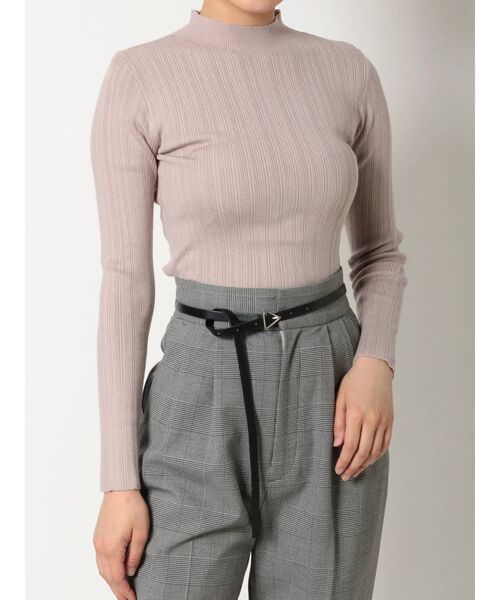 MERCURYDUO（マーキュリーデュオ）の「ランダムリブタートルニット（ニット/セーター・レディース・オフホワイト/ブラック/ラベンダー/ベージュ・FREE）」の4枚目の写真