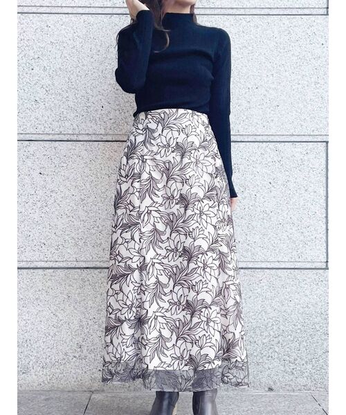 MERCURYDUO（マーキュリーデュオ）の「ランダムリブタートルニット（ニット/セーター・レディース・オフホワイト/ブラック/ラベンダー/ベージュ・FREE）」の11枚目の写真