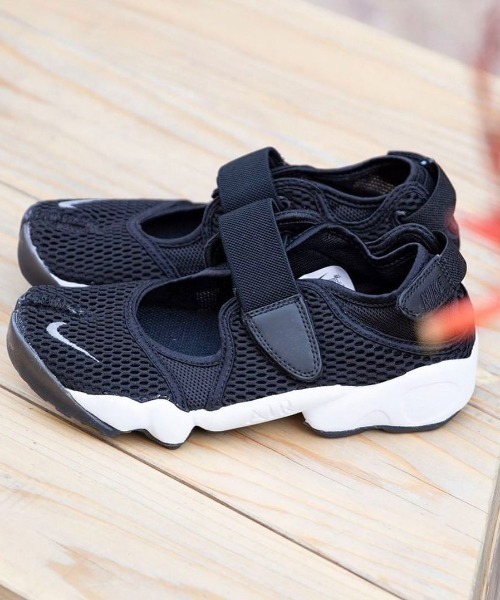 NIKE WMNS AIR RIFT BR ナイキ エア リフト 848386-001