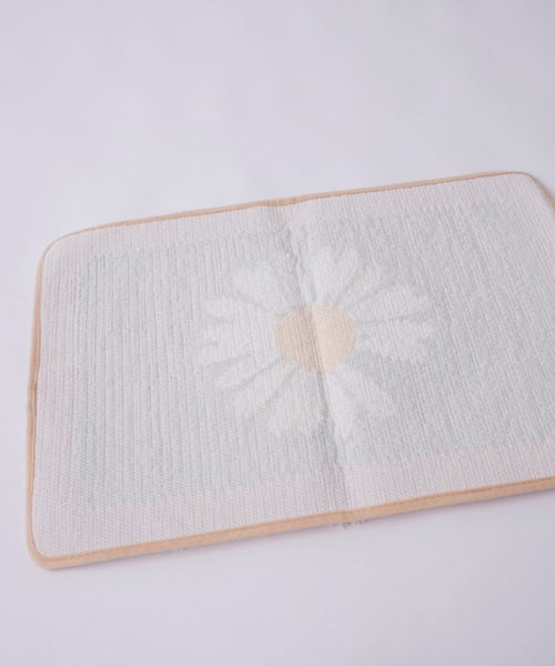 BIRTHDAY BAR（バースデイバー）の「フラワーラグ（ラグ/マット・レディース・グリーン/グレー・フリー）」の3枚目の写真