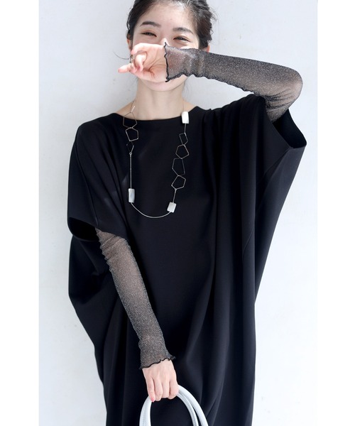 サッと着用するだけ。肌隠しの煌めきアームカバー