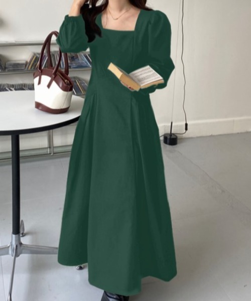 Diosfront(ディオスフロント)の「マキシ丈スクエアネックボリュウームフレアロングワンピース(ワンピース・レディース・ブラック/ベージュ/ネイビー/グリーン/キャメル/モカ・S/M/L)」の4枚目の写真