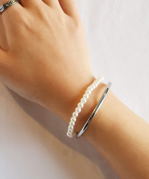LHME（エルエイチエムイー）の「LHME ハーフパールバングル/サージカルステンレス316L（金属アレルギー対応）（バングル/リストバンド・メンズ・ホワイト・S/M）」の13枚目の写真