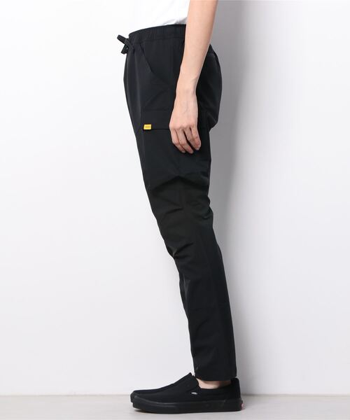 NUMBER (N)INE(ナンバーナイン)の「TAPERED ASYMMETRIC POCKET DRAWSTRING CARGO TROUSERS / アシンメトリックポケット テーパードカーゴパンツ(カーゴパンツ・メンズ・ブラック/オリーブ・2/4/3)」の13枚目の写真