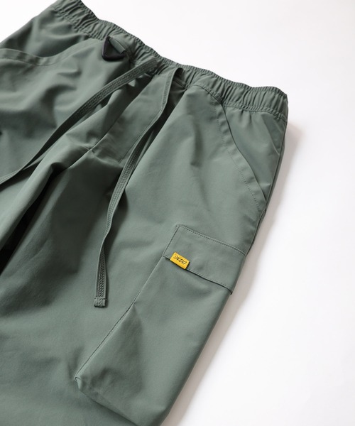 NUMBER (N)INE(ナンバーナイン)の「TAPERED ASYMMETRIC POCKET DRAWSTRING CARGO TROUSERS / アシンメトリックポケット テーパードカーゴパンツ(カーゴパンツ・メンズ・ブラック/オリーブ・2/4/3)」の20枚目の写真