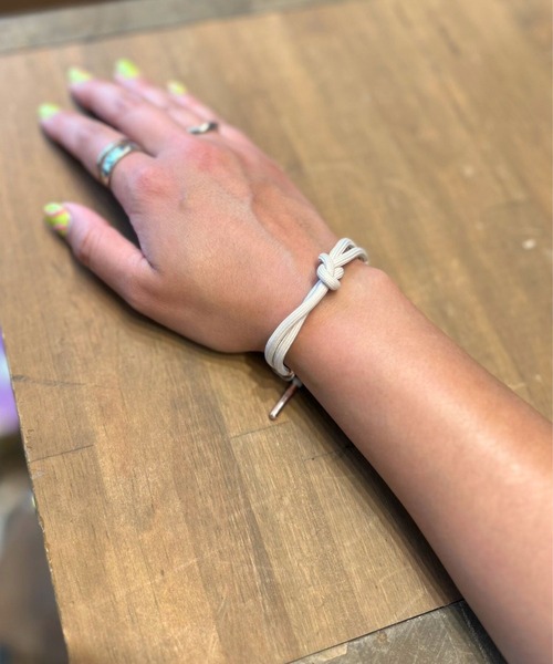 Off-White Rastaclat ブレスレット Off-White Rastaclat ブレスレット RASTACLAT X OFF WHITE BRACELET