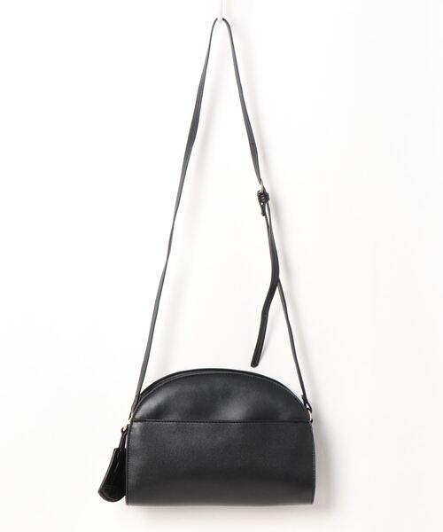 Samansa Mos2 blue（サマンサモスモスブルー）の「合皮ハーフムーンショルダー（ショルダーバッグ・レディース・グレー/ブラウン/ブラック・ﾌﾘ-）」の5枚目の写真