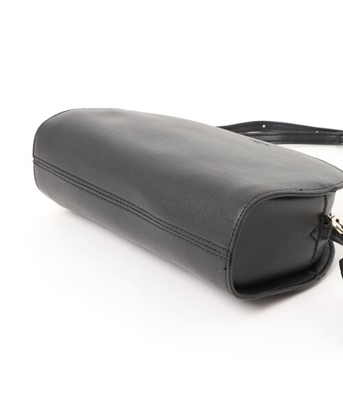 Samansa Mos2 blue（サマンサモスモスブルー）の「合皮ハーフムーンショルダー（ショルダーバッグ・レディース・グレー/ブラウン/ブラック・ﾌﾘ-）」の6枚目の写真