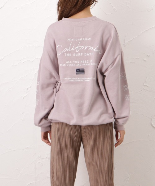 Mac-House（マックハウス）の「ビッグシルエット 刺繍 裏毛スウェットトレーナー（スウェット・レディース・ベージュ/ピンク/チャコール・フリー）」の18枚目の写真