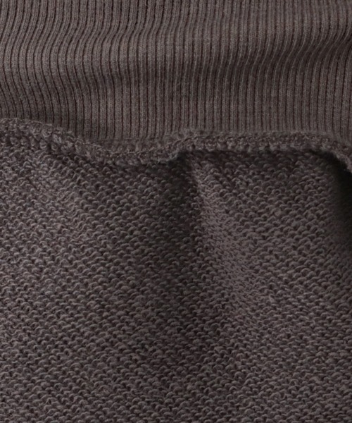 Mac-House（マックハウス）の「ビッグシルエット 刺繍 裏毛スウェットトレーナー（スウェット・レディース・ベージュ/ピンク/チャコール・フリー）」の17枚目の写真