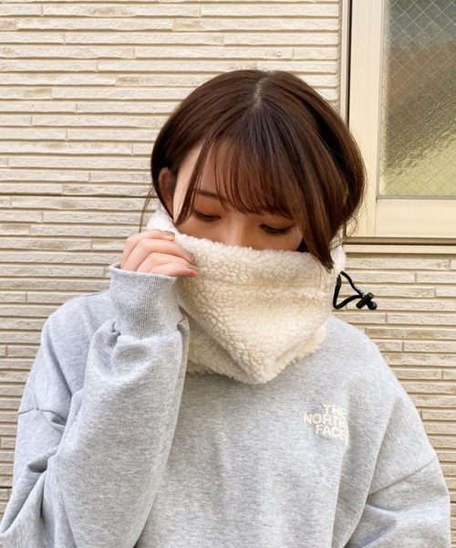新品タグ付　ノースフェイス 【ベージュ】モコモコ　フリース　ネックウォーマー THE NORTH FACE ゆうパケット発送！ノースフェイス 毛足が長い