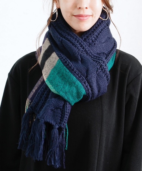 Fizz（フィズ）の「【Fizz/フィズ】　ケーブル×チェック異素材MIXマフラー（マフラー・レディース・ベージュ系/ブルー系/レッド系・FREE）」の11枚目の写真