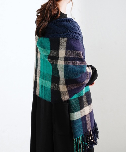 Fizz（フィズ）の「【Fizz/フィズ】　ケーブル×チェック異素材MIXマフラー（マフラー・レディース・ベージュ系/ブルー系/レッド系・FREE）」の15枚目の写真