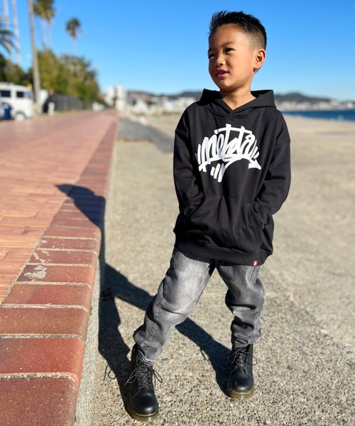 NESTA BRAND(ネスタブランド)の「NESTA KIDS(ネスタキッズ) / レタリングロゴパーカー(パーカー・キッズ・ブラック/イエロー・150/130/140/120)」の5枚目の写真