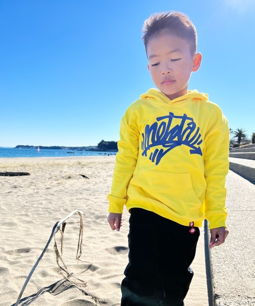 NESTA BRAND(ネスタブランド)の「NESTA KIDS(ネスタキッズ) / レタリングロゴパーカー(パーカー・キッズ・ブラック/イエロー・150/130/140/120)」の8枚目の写真