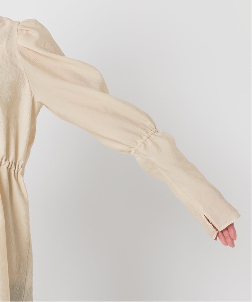 U by SPICK&SPAN(ユーバイスピックアンドスパン)の「バックリボンスクエアネックチュニック◆(シャツ/ブラウス・レディース・アイボリー/グリーン系その他・FREE)」の11枚目の写真