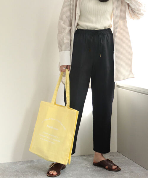 fredy emue（フレディエミュ）の「[新色追加]emue ロゴトートバッグ（トートバッグ・レディース・ベージュ/オフホワイト/ブルー/イエロー/ピンク/ラベンダー/ホワイト系その他4・FREE）」の11枚目の写真