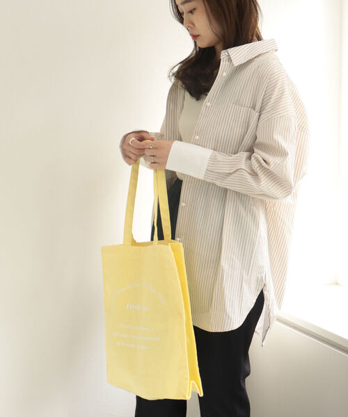 fredy emue（フレディエミュ）の「[新色追加]emue ロゴトートバッグ（トートバッグ・レディース・ベージュ/オフホワイト/ブルー/イエロー/ピンク/ラベンダー/ホワイト系その他4・FREE）」の8枚目の写真