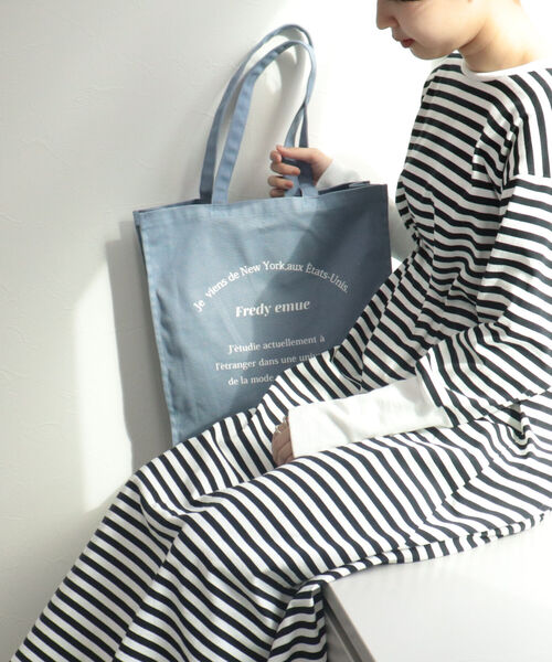 fredy emue（フレディエミュ）の「[新色追加]emue ロゴトートバッグ（トートバッグ・レディース・ベージュ/オフホワイト/ブルー/イエロー/ピンク/ラベンダー/ホワイト系その他4・FREE）」の9枚目の写真