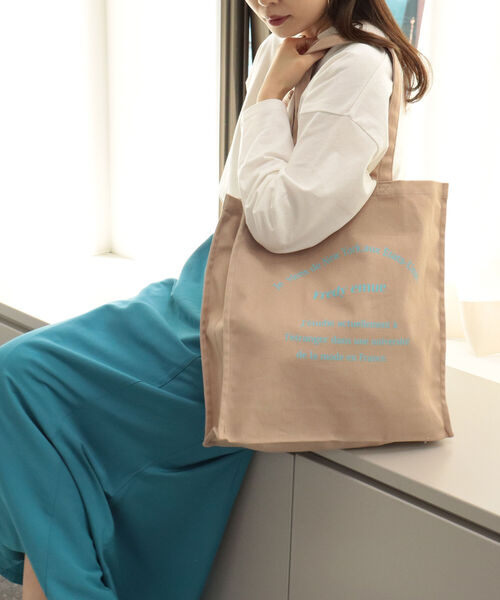 fredy emue（フレディエミュ）の「[新色追加]emue ロゴトートバッグ（トートバッグ・レディース・ベージュ/オフホワイト/ブルー/イエロー/ピンク/ラベンダー/ホワイト系その他4・FREE）」の20枚目の写真
