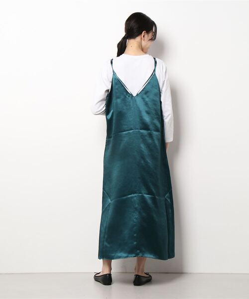 oblekt(オブレクト)の「【高山都×oblekt】 リンクルエアーキャミワンピ(ワンピース・レディース・グリーン/ブラウン・FREE)」の15枚目の写真