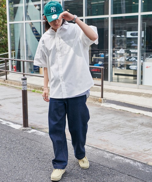 MONO-MART（モノマート）の「オーバールーズブロードレギュラーカラーS/Sシャツ ビッグシルエット半袖シャツ（シャツ/ブラウス・メンズ・ブルー/ホワイト/ブラック系/ライトグレー/ブラック/ライトベージュ/グリーン/グリーン系/ブルー系その他/ブルー系/イエロー/グレー系/ブラウン/ネイビー系/ブラック系2/アイボリー・L/M）」の21枚目の写真