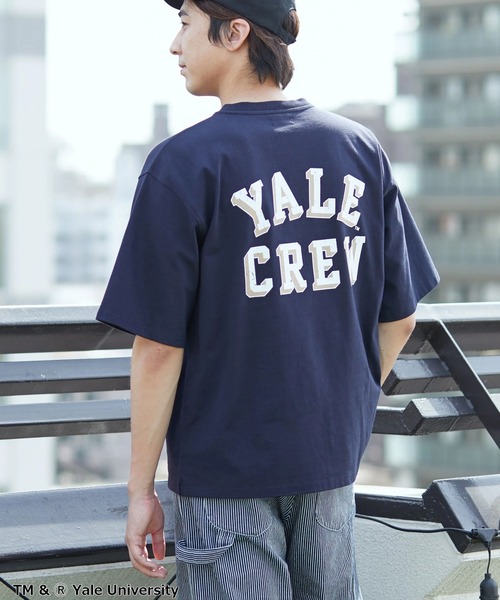 CRAFT STANDARD BOUTIQUE(クラフトスタンダードブティック)の「【別注】YALE ヘビーウェイトポケットTEE *◆(Tシャツ/カットソー・メンズ・チャコールグレー/オフホワイト/ダークネイビー・LL/M/L)」の1枚目の写真