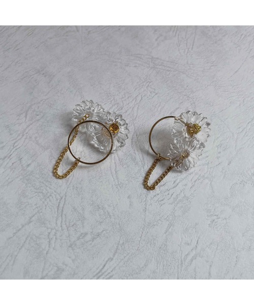 tone(トーン)の「【Merror】【Merror】2つ花モチーフの揺れチェーンピアス(MA)(ピアス(両耳用)・レディース・その他・FREE)」の3枚目の写真