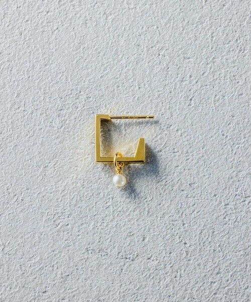 and cloud（アンドクラウド）の「○Pearl 2way Square Pierce / Single（ピアス（片耳用）・レディース・ブラック/シルバー/イエローゴールド・FREE）」の3枚目の写真