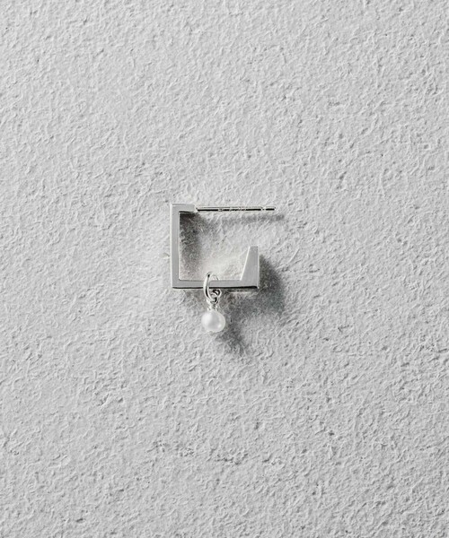 and cloud（アンドクラウド）の「○Pearl 2way Square Pierce / Single（ピアス（片耳用）・レディース・ブラック/シルバー/イエローゴールド・FREE）」の5枚目の写真