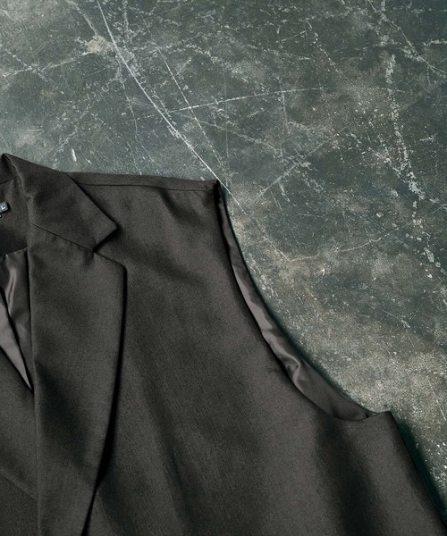 MONO-MART（モノマート）の「ナチュラルシャンブレーファブリック オーバーテーラードダブルジレベスト（ベスト・メンズ・ブラック/ダークブラウン/アイボリー/グレイッシュブルー/チャコール/ダークグリーン・M/L）」の14枚目の写真