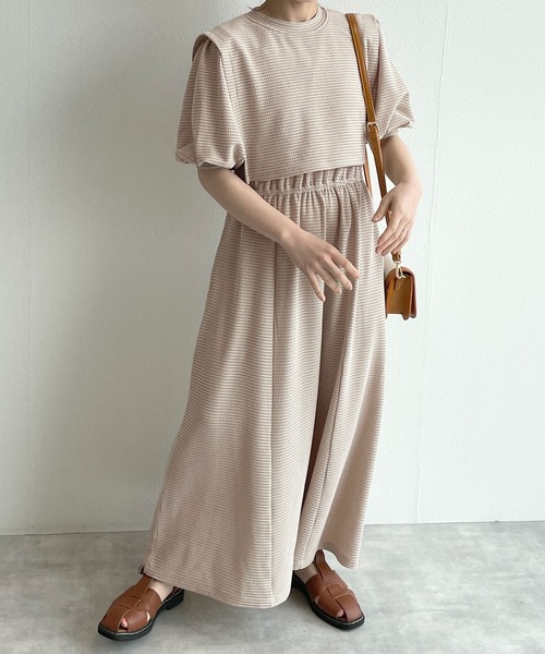 w closet（ダブルクローゼット）の「フェイクレイヤード半袖ワンピース（ワンピース・レディース・アイボリー/グレイッシュベージュ/ピンク/ブルー/グリーン/ブラック・FREE）」の4枚目の写真