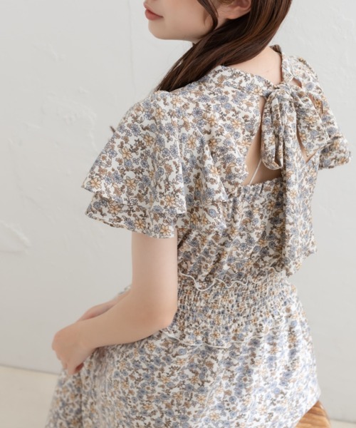 OLIVE des OLIVE(オリーブデオリーブ)の「【WEB限定カラー有】ピンタックバックリボンフレア袖ワンピース(ワンピース・レディース・ホワイト/オフホワイト/サックスブルー/オレンジ/ブルー・FREE)」の3枚目の写真