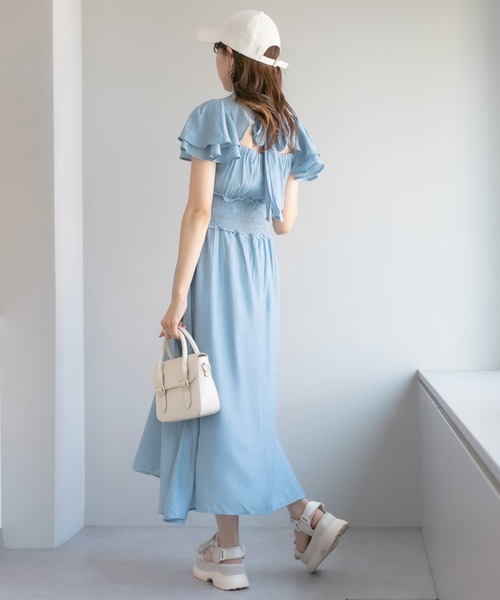 OLIVE des OLIVE(オリーブデオリーブ)の「【WEB限定カラー有】ピンタックバックリボンフレア袖ワンピース(ワンピース・レディース・ホワイト/オフホワイト/サックスブルー/オレンジ/ブルー・FREE)」の4枚目の写真