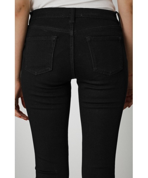 AZUL by moussy(アズールバイマウジー)の「A PERFECT DENIM AIR /アパーフェクトデニムエアー(デニムパンツ・レディース・ブラック/ダークブルー/ブルー・LARGE/MEDIUM/XX-SMALL/X-LARGE/X-SMALL/SMALL)」の9枚目の写真