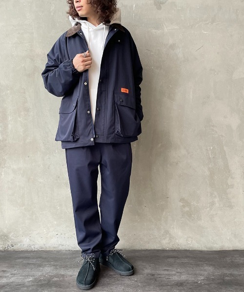 UNIVERSAL OVERALL（ユニバーサルオーバーオール）の「【FINEBOYS 2月号掲載】[UNIVERSAL OVERALL/ユニバーサルオーバーオール] 別注 フィールドミリタリージャケット（ブルゾン・レディース・ネイビー/オリーブ・M/L）」の3枚目の写真