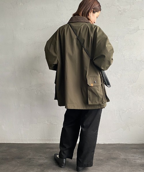 UNIVERSAL OVERALL（ユニバーサルオーバーオール）の「【FINEBOYS 2月号掲載】[UNIVERSAL OVERALL/ユニバーサルオーバーオール] 別注 フィールドミリタリージャケット（ブルゾン・レディース・ネイビー/オリーブ・M/L）」の17枚目の写真