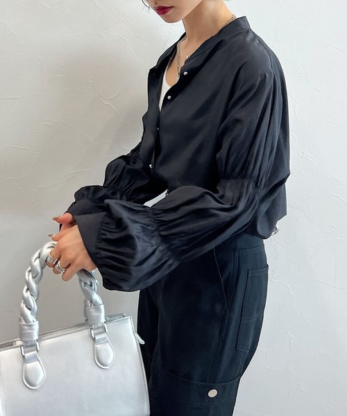 PAGEBOY（ページボーイ）の「CORE / バルーンギャザーブラウス（シャツ/ブラウス・レディース・ブラック/オフホワイト・FREE）」の2枚目の写真