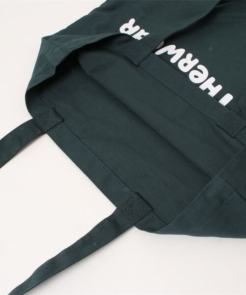 Traditional Weatherwear(トラディショナルウェザーウェア)の「WAVE LOGO GUSSET TOTE(トートバッグ・レディース・グリーン/ブラウン/オフホワイト・F)」の7枚目の写真