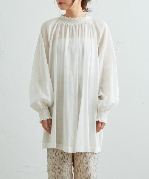 PUAL CE CIN（ピュアルセシン）の「コットンラミーシャーリング2WAYブラウス（シャツ/ブラウス・レディース・チャコールグレー/ライトベージュ/マスタード/オフホワイト・FREE）」の6枚目の写真