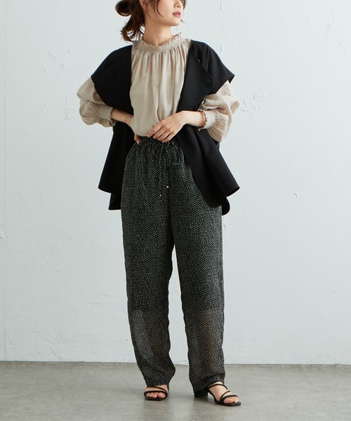 PUAL CE CIN（ピュアルセシン）の「コットンラミーシャーリング2WAYブラウス（シャツ/ブラウス・レディース・チャコールグレー/ライトベージュ/マスタード/オフホワイト・FREE）」の13枚目の写真