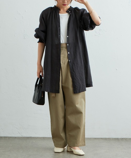 PUAL CE CIN（ピュアルセシン）の「コットンラミーシャーリング2WAYブラウス（シャツ/ブラウス・レディース・チャコールグレー/ライトベージュ/マスタード/オフホワイト・FREE）」の16枚目の写真