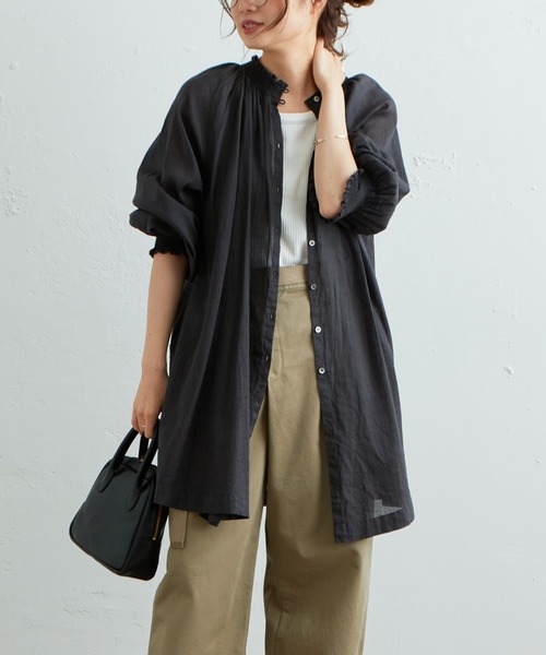 PUAL CE CIN（ピュアルセシン）の「コットンラミーシャーリング2WAYブラウス（シャツ/ブラウス・レディース・チャコールグレー/ライトベージュ/マスタード/オフホワイト・FREE）」の17枚目の写真