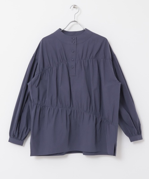 UR Lab.（アーバンリサーチラボ）の「シャーリングブラウス（シャツ/ブラウス・レディース・ネイビー/オフホワイト/ライトカーキ・FREE）」の12枚目の写真