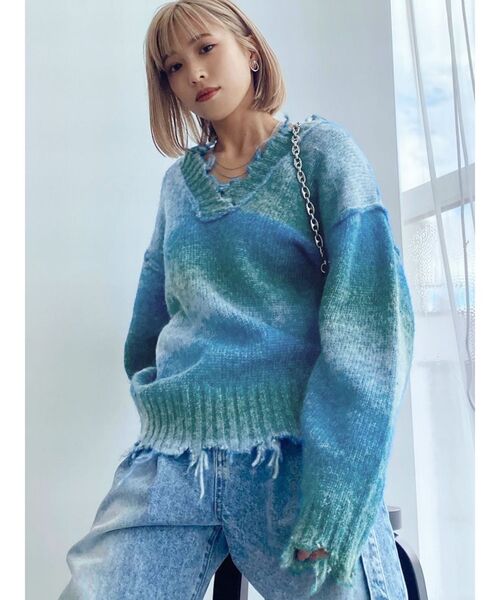 EMODA（エモダ）の「オーバーVネッククラッシュニット（ニット/セーター・レディース・ブラック/グレー/レッド/ブルー/ピンク・FREE）」の17枚目の写真