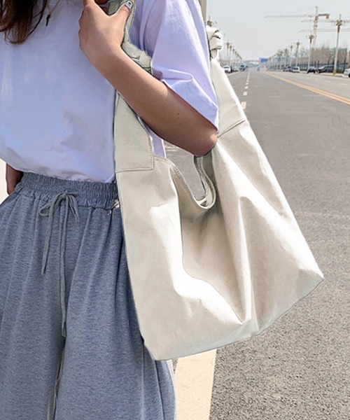 Dalfwin（ダールフィン）の「2022 AW 秋冬　リボンショルダートートバッグ（トートバッグ・レディース・ブラック/アイボリー・ONE SIZE）」の7枚目の写真