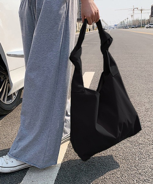 Dalfwin（ダールフィン）の「2022 AW 秋冬　リボンショルダートートバッグ（トートバッグ・レディース・ブラック/アイボリー・ONE SIZE）」の6枚目の写真