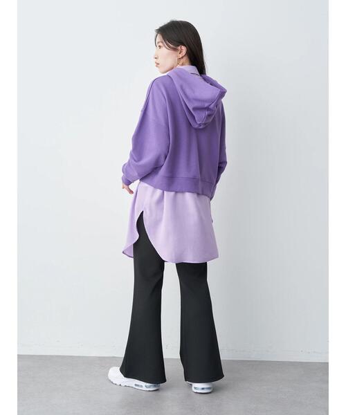 earth music&ecology（アースミュージックアンドエコロジー）の「ショート丈カラーパーカー（パーカー・レディース・ブラック/パープル/グリーン/マスタード/ライトベージュ・FREE）」の6枚目の写真