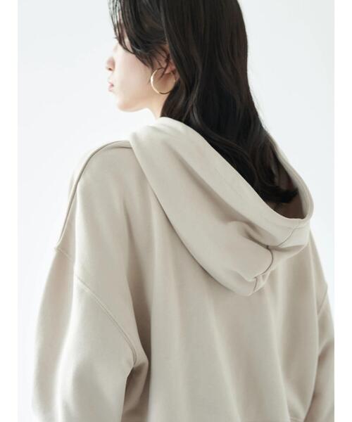 earth music&ecology（アースミュージックアンドエコロジー）の「ショート丈カラーパーカー（パーカー・レディース・ブラック/パープル/グリーン/マスタード/ライトベージュ・FREE）」の12枚目の写真